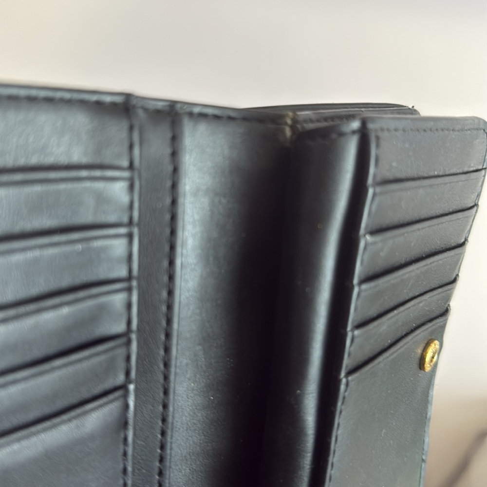 Marc Jacobs Leather Compact Wallet - Picture 5 of 5